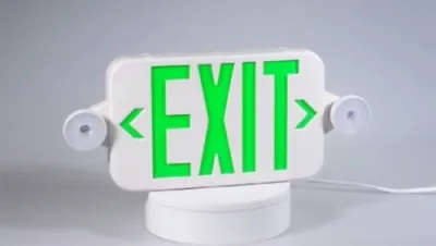لوحة مخرج طوارئ  LED مع كشافات مدمجة (خيارات للحروف المضيئة: أخضر أو أحمر حسب متطلبات الموقع)