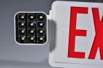 لافتة (لوحة) مخرج طوارئ ثنائية اللون مدمجة مع كشافي إضاءة LED 